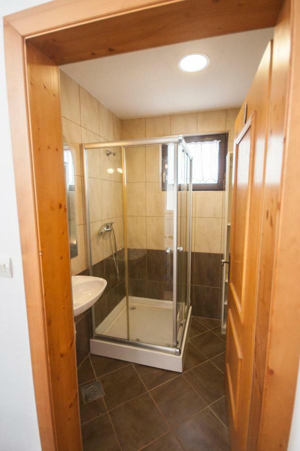Apartment Karlovac Bagian luar foto